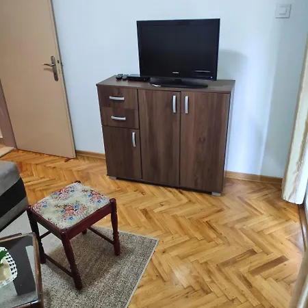 Апартаменти Asanovic *